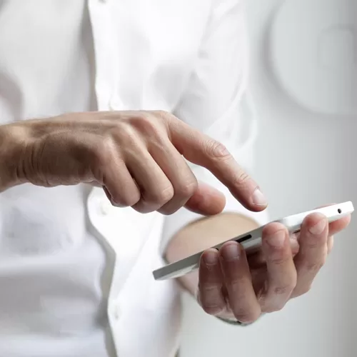 How your business can benefit from a live chat tool